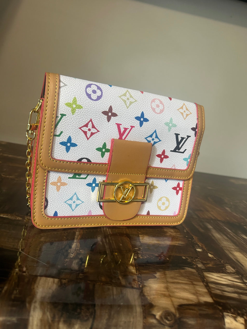 Purse comes with another strap