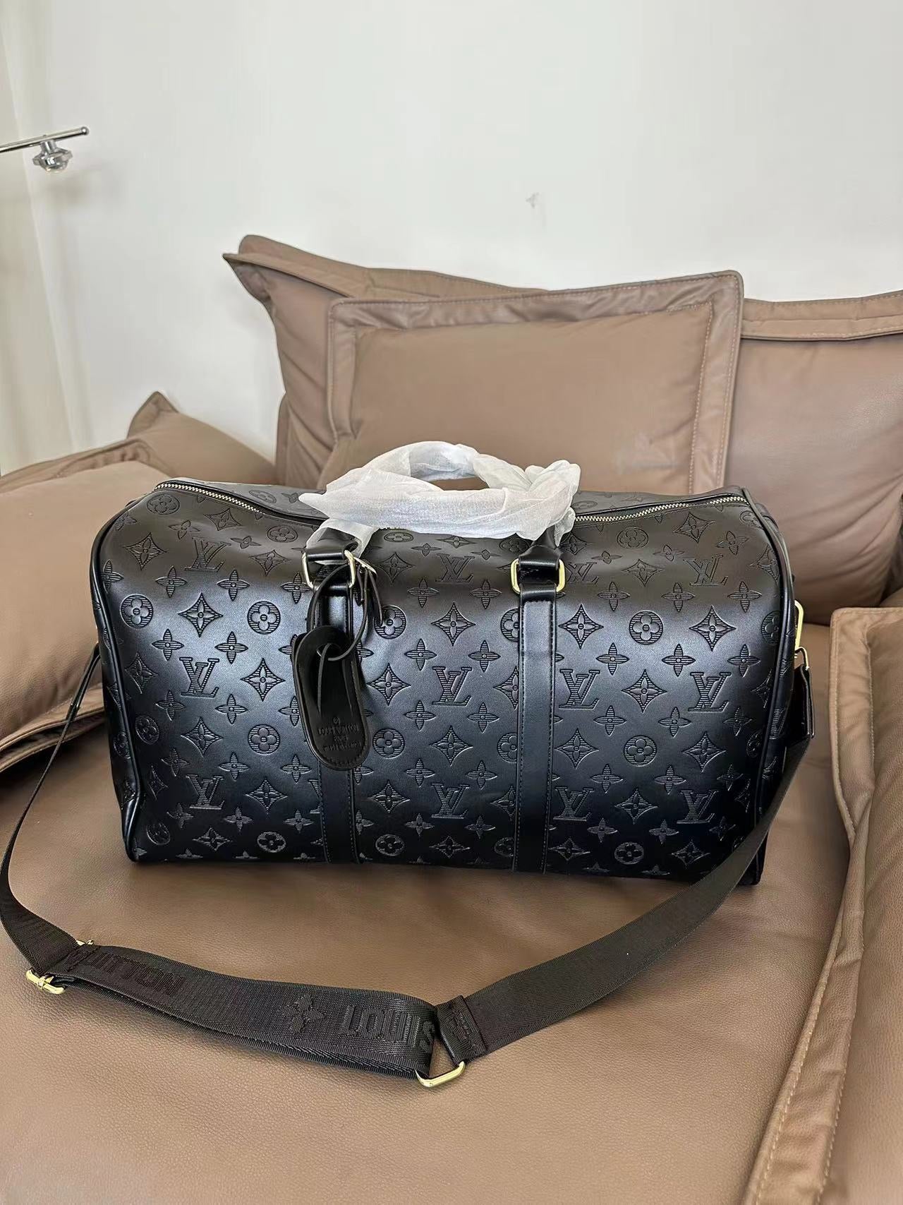 Duffle bag(pre-order)
