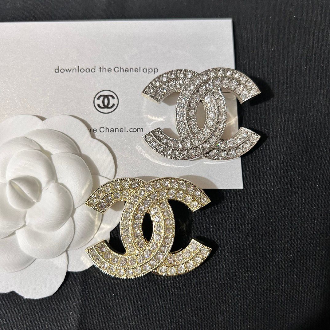 Brooch
