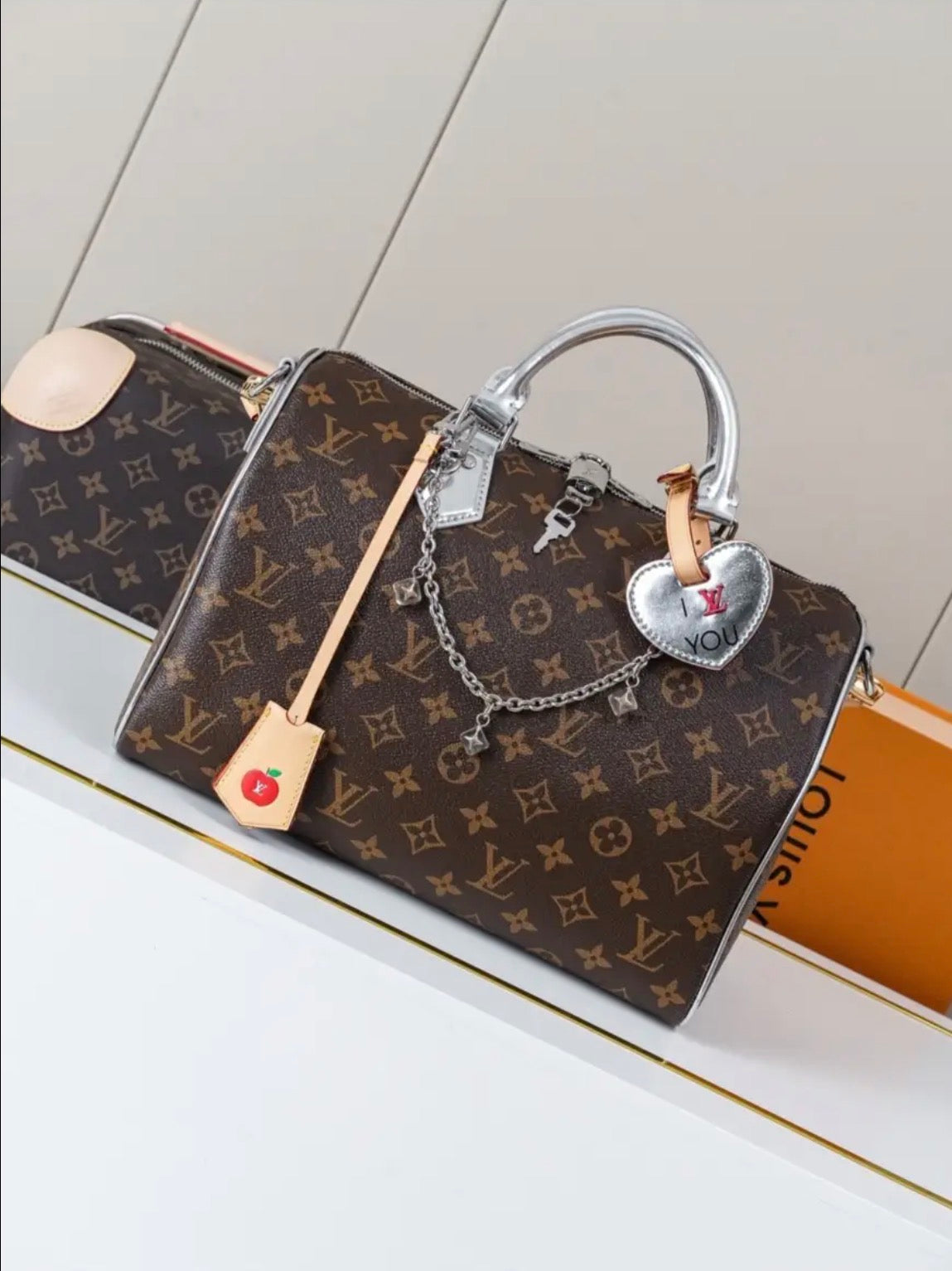 Purse pre order