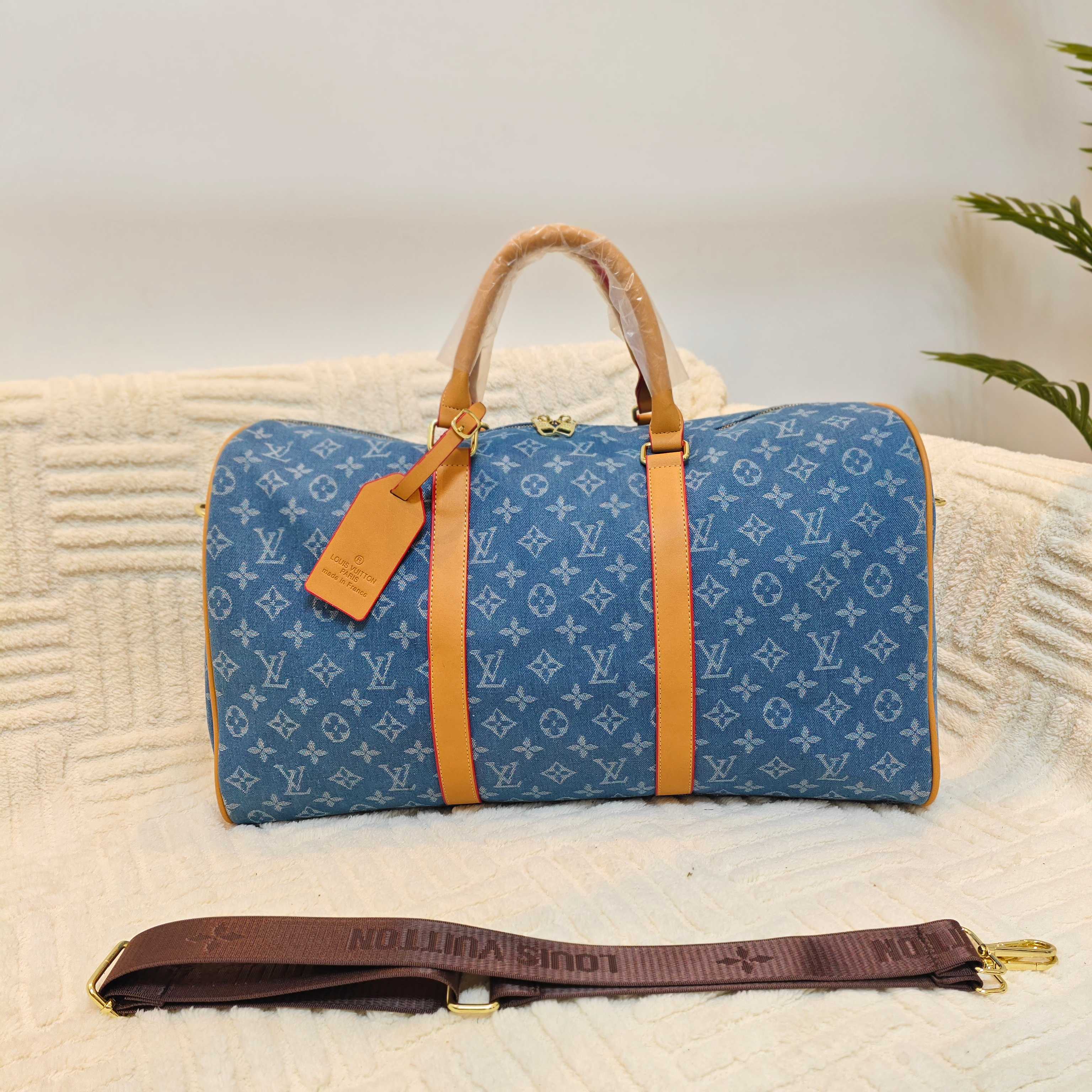 Duffle bag( pre-order)