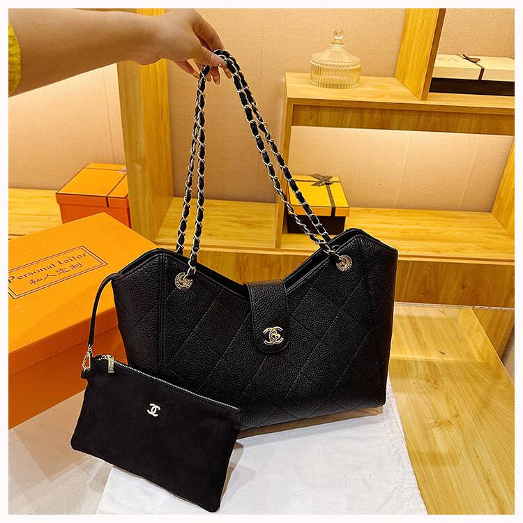 Purse pre order