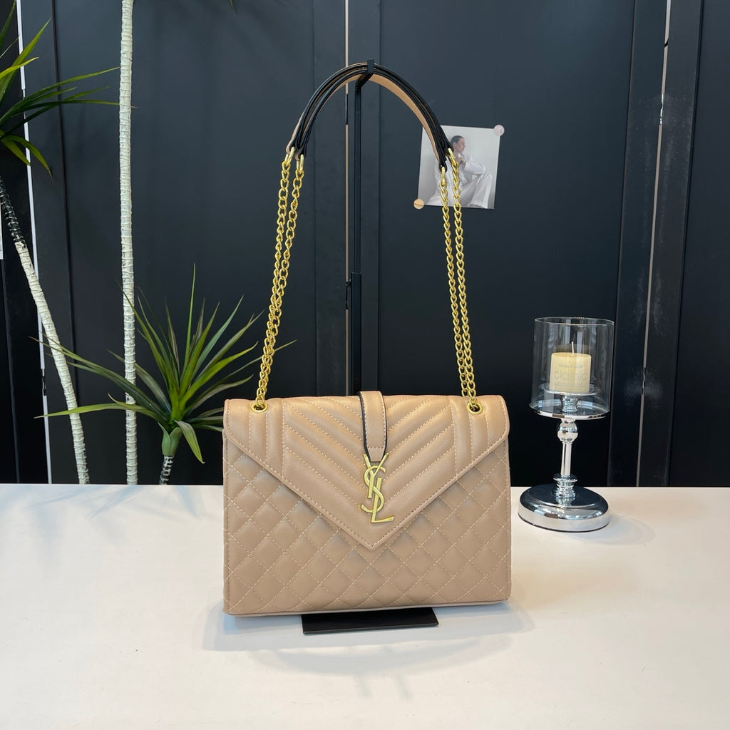 Purse pre order